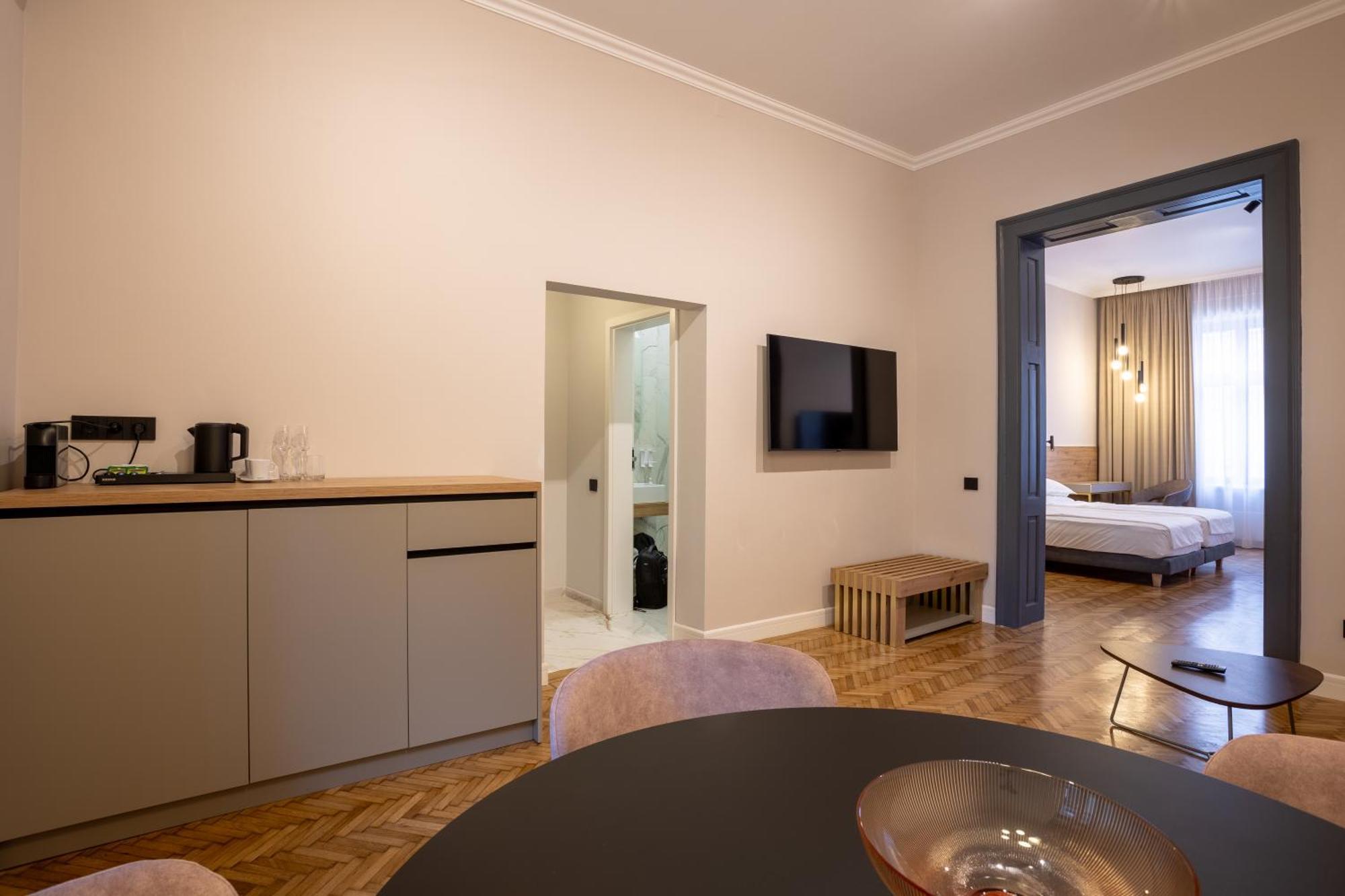Bloom Downtown Suites Cluj-Napoca Eksteriør bilde