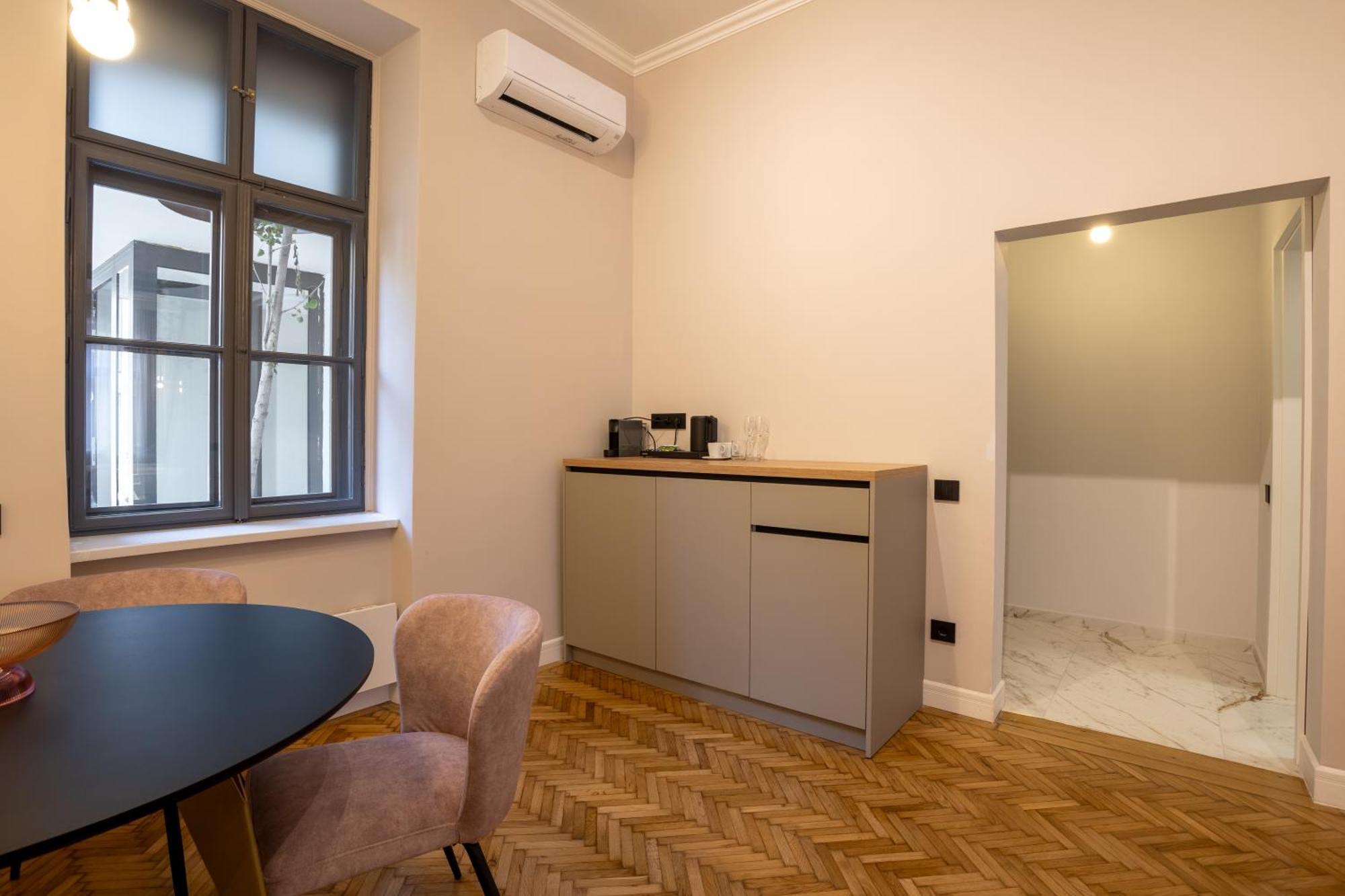 Bloom Downtown Suites Cluj-Napoca Eksteriør bilde