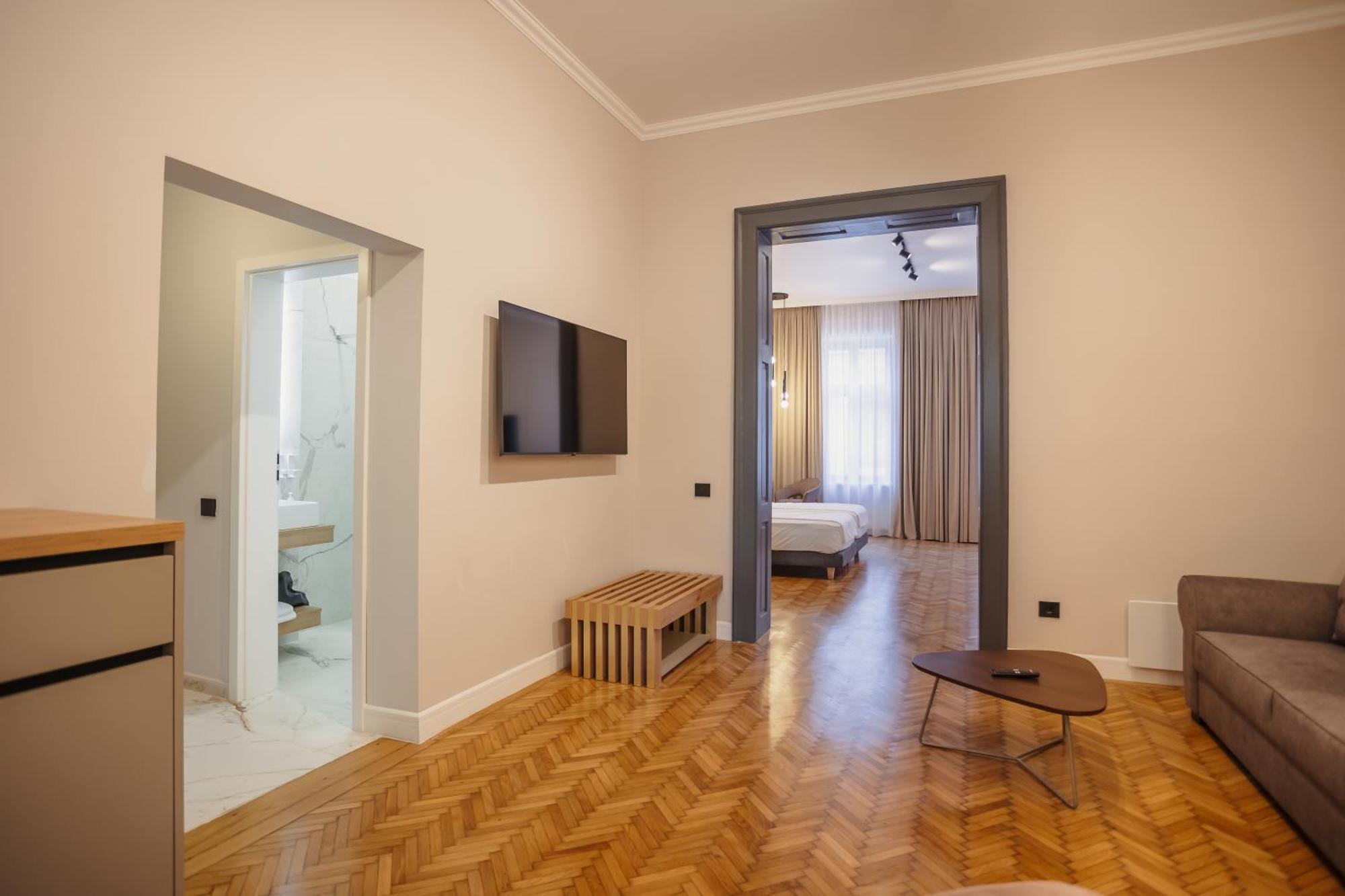 Bloom Downtown Suites Cluj-Napoca Eksteriør bilde